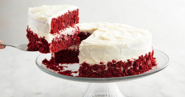 Victoria Dönemi'nin Kadife Keki: Red Velvet Pasta Tarifi!