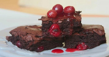 Vişneli Browni Tarifi