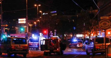 Viyana'da Türkler Halka Yardım Ediyor