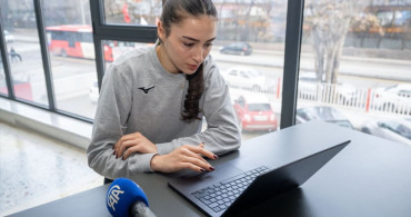 Voleybolcu Saliha Şahin, Yılın Kareleri Oylamasında