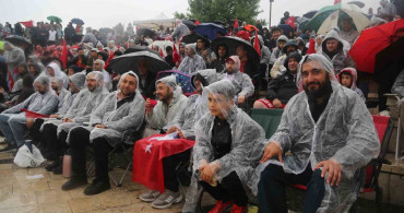 Yağmura rağmen Sivas'ta milli takım heyecanı yaşandı