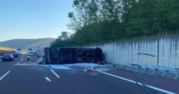 Yalova katliam gibi kaza: Otobüs ile tır çarpıştı! Ölü ve yaralılar var