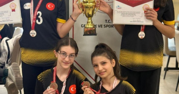Yalova Mehmet Akif Ersoy Ortaokulu Türkiye Dördüncüsü Oldu