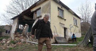 Yalova'da İnşaat Nedeniyle Evsiz Kalan Aile