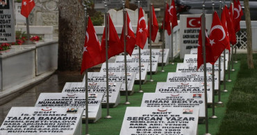 Yalova'da Şehitliklere Bakım ve Temizlik Çalışması