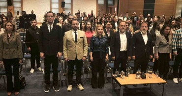 Yapay Zeka ve Dijital Ebeveynlik Paneli Muğla Teknoloji Koleji'nde Gerçekleşti