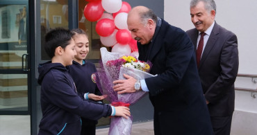 Yarıyıl Tatili Sevinci: Öğrenciler Karnelerini Aldı