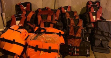 Yasa Dışı Yollarla Midilli Adası'na Kaçmaya Çalışan 50 Göçmen Yakalandı