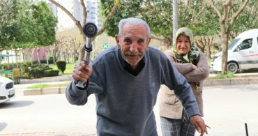 Yasağa Uymayan Adanalı Dede Bastonuyla Direndi