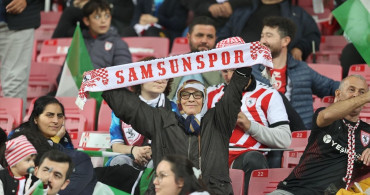 Yaşları 71 ve 82, Taraftarı Oldukları Samsunspor'un Maçlarını Hiç Kaçırmıyorlar