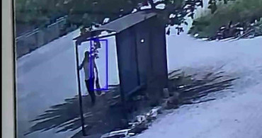 Yaşlı Çift Dolandırıcılara 2 Kilogram Altın Kaptırdı