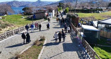 Yason Burnu Ziyaretçilerini Ağırlıyor