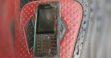 Yastığın Altına Koyduğu Nokia Telefon Alev Aldı