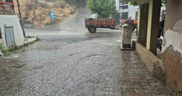 Yaz ortasında sağanak sürprizi: Tekirdağ’da yollar göle döndü