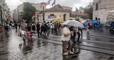 Yaz sıcakları gelsin diyenlere kötü haber: 32 ilde sağanak yağış görülecek