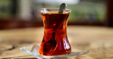 Yemekten Hemen Sonra Çay İçmeyin!