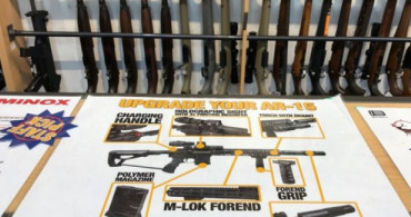 Yeni Zelandalılar Silahlarını Polise Teslim Ediyor
