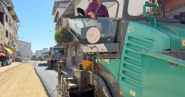 Yenipazar'da sıcak asfalt çalışmaları devam ediyor