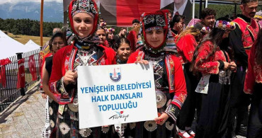 Yenişehir halk dansları topluluğu, kocayayla şenlikleri’nde ayakta alkışlandı
