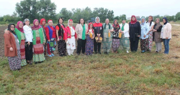 Yerli mısır tohumları toprakla buluştu