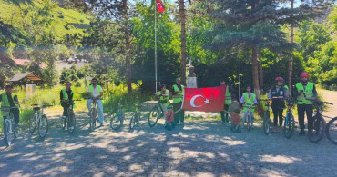 Yeşilay Kars şubesi’nden 13. geleneksel bisiklet turu: sağlıklı yaşam için pedallar çevrildi