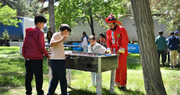 Yeşilyurt Belediyesi'nden Renkli Çocuk Şenliği