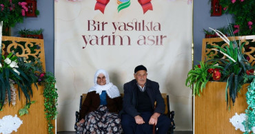 Yeşilyurt'ta Duygusal Evlilik Programı: 'Bir Yastıkta Yarım Asır'