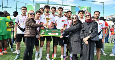 Yeşilyurt'ta Mini Dünya Kupası'nın Kazananı Kardeşlik