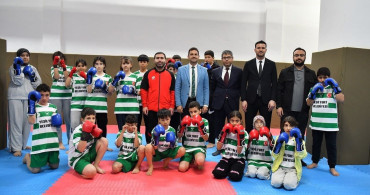Yeşilyurt'tan İkizce'ye Modern Spor Salonu Yatırımı
