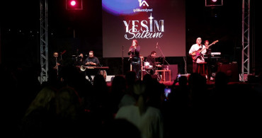 Yeşim Salkım'dan Kız Çocuklarına Destek Konseri