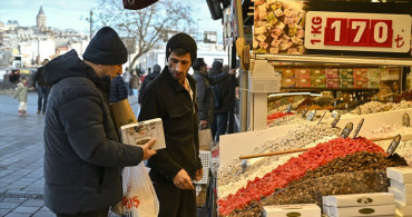Yılbaşı Alışverişi İstanbul'da Canlanıyor