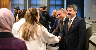 Yıldırım Belediye Başkanı Oktay Yılmaz, Bayramda Personeliyle Bir Araya Geldi