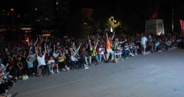 Yılmaz'dan Türkiye-Avustralya maçına davet