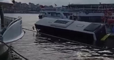Yine İETT yine kaza! Eminönü'nde İETT otobüsü denize düştü