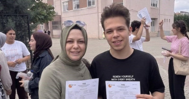 Yks’ye anne-oğul aynı okulda girdi