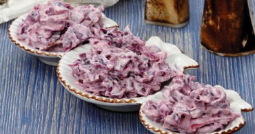 Yoğurtlu Mor Lahana Salatası Tarifi!