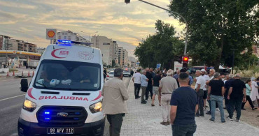 Yolcu Treni Kadına Çarptı: Ağır Yaralı