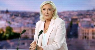Yolsuzluktan suçlu bulunan Fransız siyasetçi Le Pen, cumhurbaşkanlığı adaylığını duyurdu