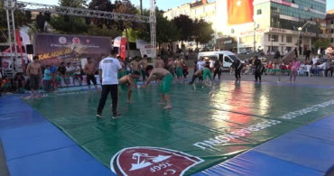 Yozgat’ta 15 Temmuz, ata sporu karakucak güreşleri ile anıldı