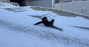 Yozgat'ta Çocuklar Kar Tatilinin Keyfini Çıkarıyor