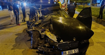Yozgat'ta Minibüs ve Otomobil Çarpıştı