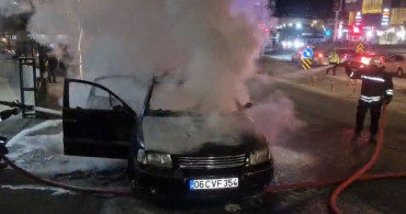 Yozgat'ta Seyir Halindeki Otomobil Yangını