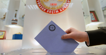 YSK Cem Uzan'ın cumhurbaşkanlığı adaylığını reddetti