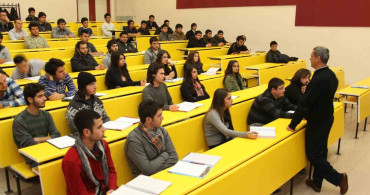 Yükseköğretim kurulu başkanı özvar: Türkiye’nin yarınlarını inşa edecek siz gençlerimize güveniyoruz