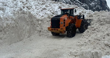 Yüksekova-Dağlıca Yolunda Çığ Faciası