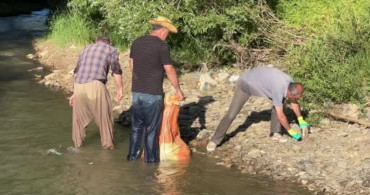 Yüksekova'da çiftçilerin sulama çilesi devam ediyor