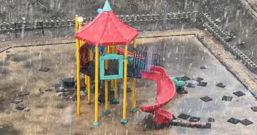 Yüksekova'da Kar ve Sis Yağışı