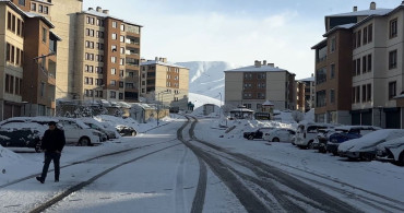 Yüksekova’da Kar Yağışı ve Dondurucu Soğuk