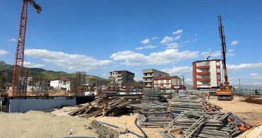 Yüksekova'da Modern Devlet Hastanesi İçin Çalışmalar Hızla Devam Ediyor