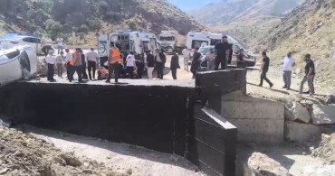 Yüksekova'da trafik kazası: 3 yaralı